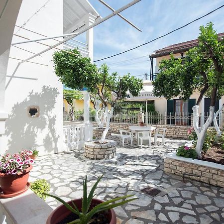Апартаменты The Orange Garden Кассиопи Экстерьер фото