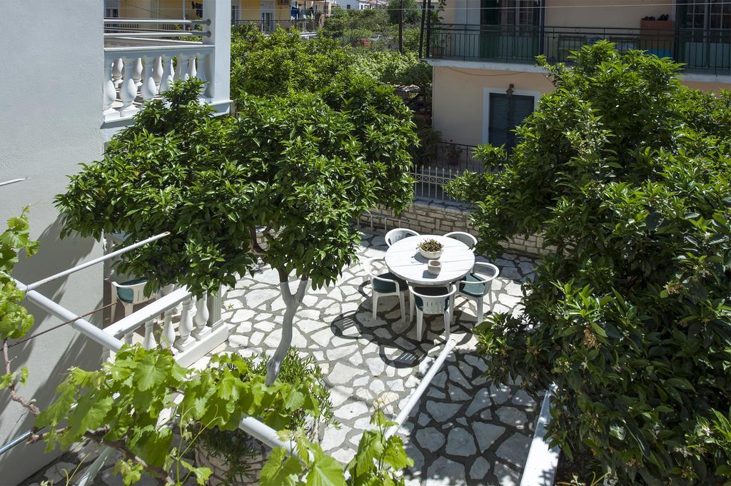 Апартаменты The Orange Garden Кассиопи Экстерьер фото